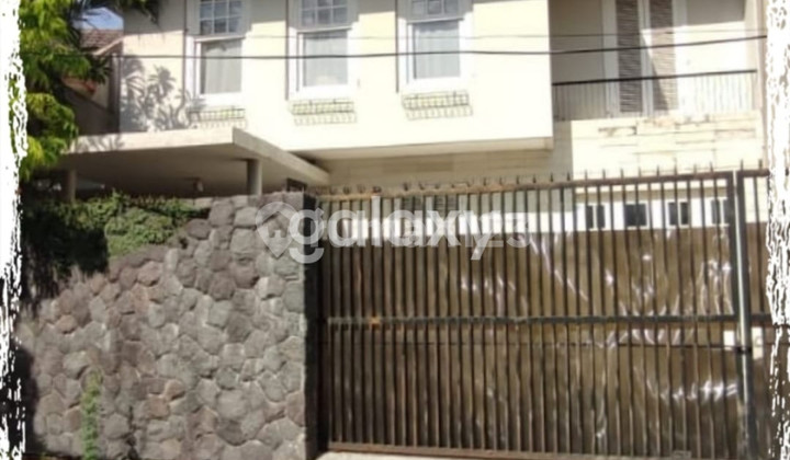 Rumah Mewah di Simpang Darmo Permai Selatan Rumah Mewah di Simpang Darmo Permai Selatan