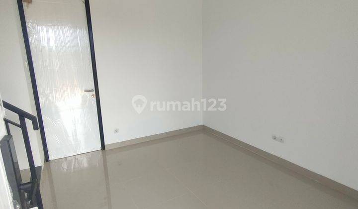 ruang tamu ada rumah 2 lt dkt