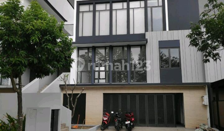 Rumah Sultan Lakewood Navapark Bsd City SHM