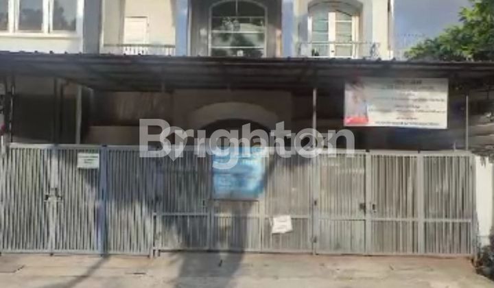 Rumah strategis di sektor 7 A