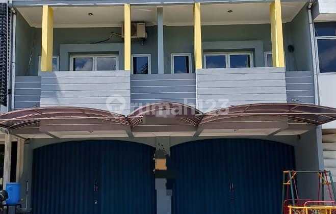 Ruko Gandeng 2 Lantai Siap Huni di Jakarta Timur