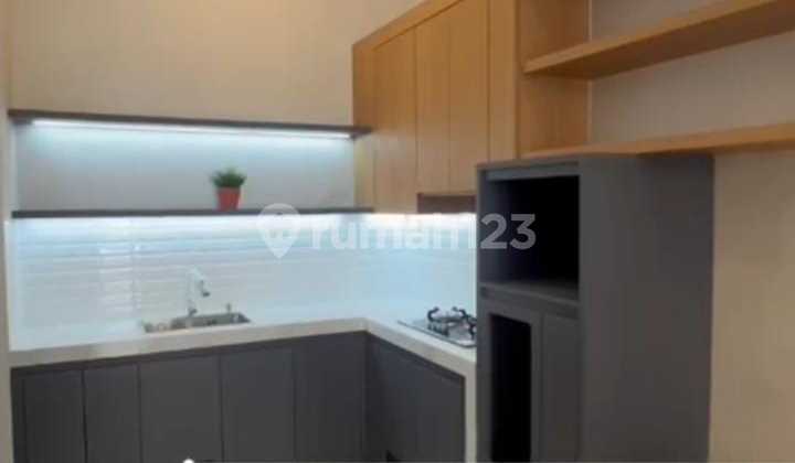 Rumah Baru Gress, Siap Huni, Dekat Mall Pakuwon City 2