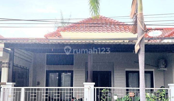 Rumah Bagus, Langsung Hadap Taman, Jalan Lebarr, Siap Huni 1