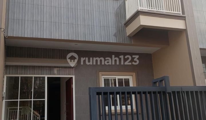 Rumah Baru Gress, Dekat Area Komersil, Hunian Nyaman