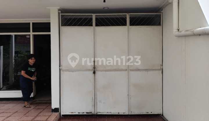 Rumah Bagus, Siap Huni, Dekat Area Komersil, Ada Gudang 2