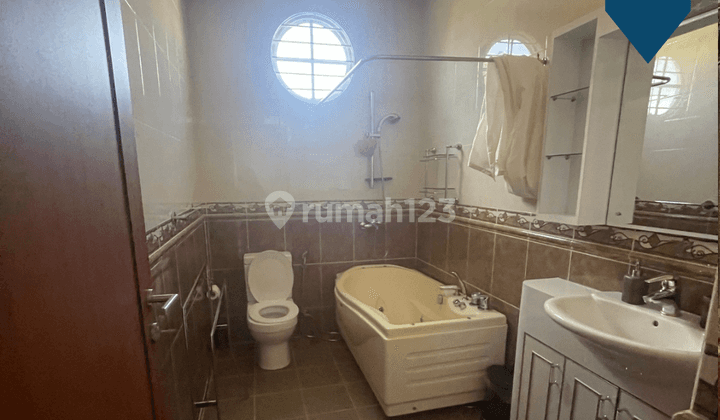 kamar mandi di jual rumah di palm