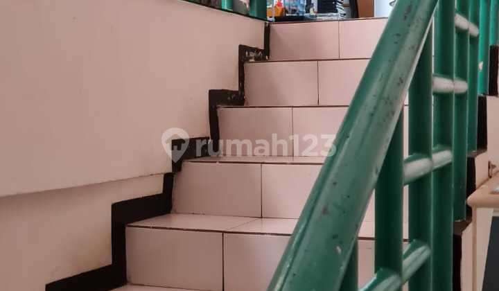 FOR SALE: SUTOREJO 4 STOREHOUSE BUILDING 1