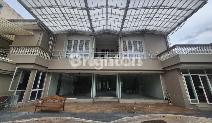 Luxury Home Minimal Partitions Puri Cinere 2