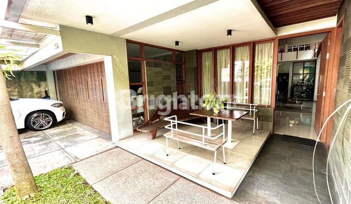 RUMAH MODERN LUAS DAN NYAMAN DI SELATAN JAKARTA 2