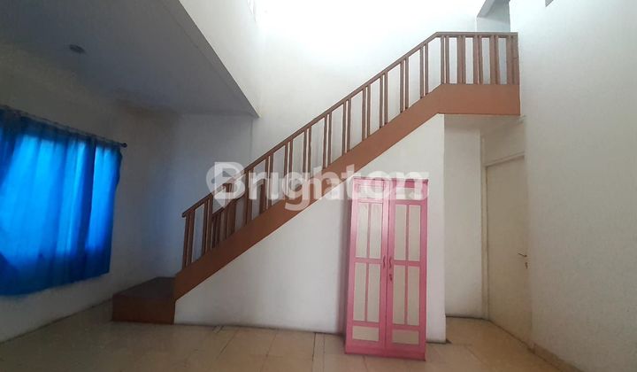 3-STORY HOUSE IN PAMULANG WITANAHARJA, 300M² LAND, 500M² BUILDING, 13 ROOMS, CERTIFICATE OF OWNERSHIP, 5 MINUTES TO PAMULANG BUSINESS AREA. 2