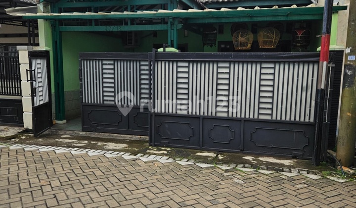 Ready-to-Occupy and Nice House in Taman Aster Cibitung Housing Complex Ready-to-Occupy and Nice House in Taman Aster Cibitung Housing Complex