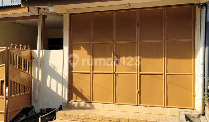 Di Jual Rumah Bagus Plus Kios/Toko di Harapan Indah Bekasi 2