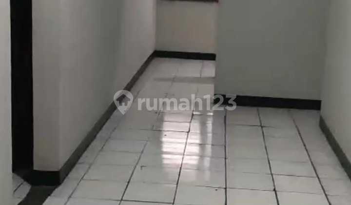 For Rent Two-Unit Connected Shop House (No Partition) in Margahayu 2