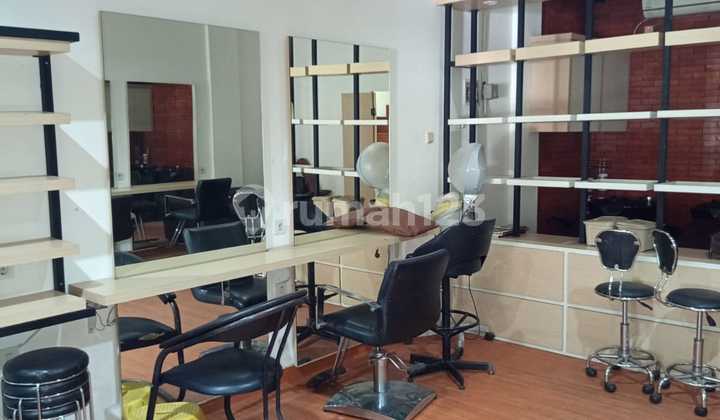 For Rent: Well-Maintained and Neat Ex-Salon Shop House in Kemang Pratama, Bekasi 2