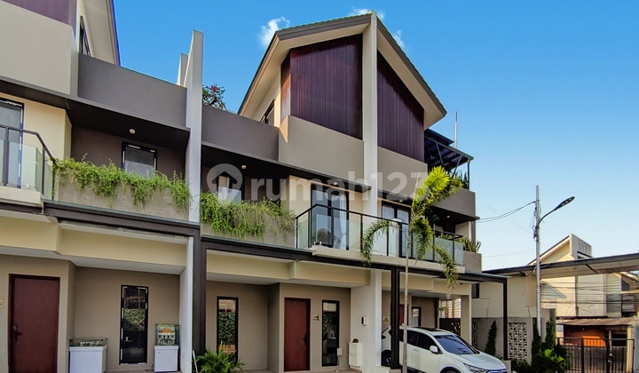Rumah 3 Lantai Dekat Stasiun Jurangmangu Bintaro Rumah 3 Lantai Dekat Stasiun Jurangmangu Bintaro