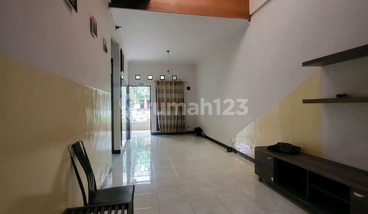 Rumah 2 Lantai Luas 112 M2. 3 + 1 Kamar Tidur Semi Furnished, Siap Huni Dalam Komplek Keamanan 24 Jam. Antapani Bandung 2