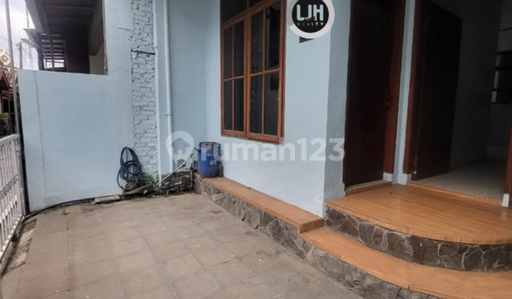 Dijual Rumah 2 Lantai. 3 Kamar Tidur Dalam Komplek Lingkungan Nyaman. Bebas Banjir. Dekat Sekolah. Toserba. Rumah Sakit. Klinik. Taman Kota. Di Antapani Bandung  2