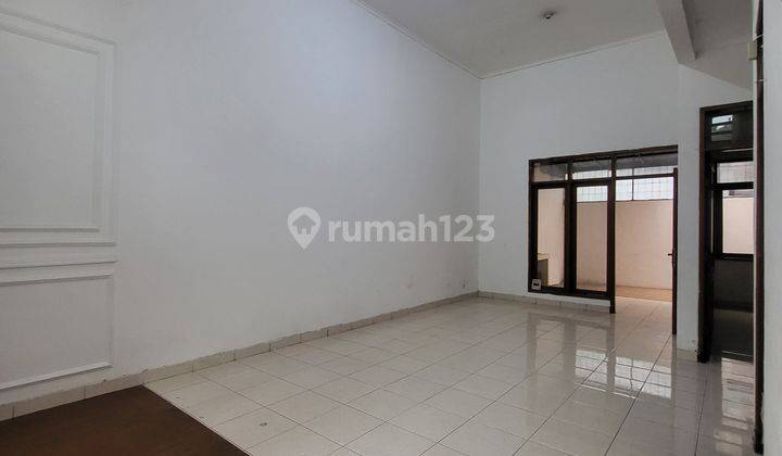 Rumah 1 Lantai Luas 133 M2, 2 Kamar Tidur Siap Huni. Keamanan 24 Jam, Posisi Depan Taman. Antapani Bandung 2