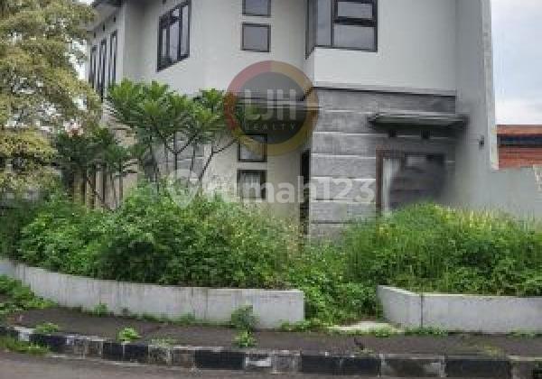 Dijual Rumah 2 Lantai Luas 178m2, 3+1 Kamar Tidur, Dalam Cluster One Gate Security System, Arcamanik Bandung Timur
