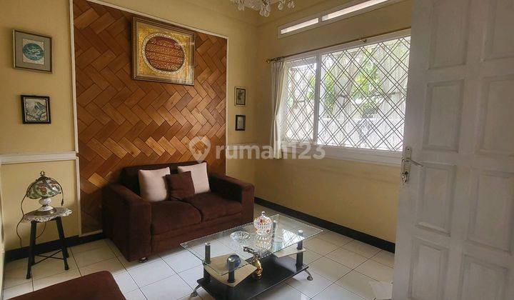 Rumah 2 Lantai Luas 200 M2. 3 + 1 Kamar Tidur Bisa Dijadikan Tempat Tinggal/ Kantor. Dalam Komplek One Gate Security System. Antapani Bandung 2