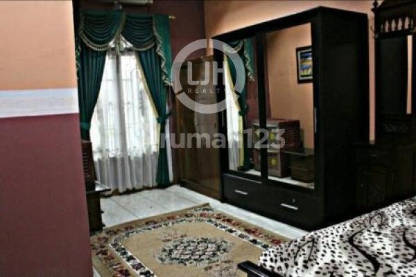 Disewakan Rumah 2 Lantai Full Furnished Luas 205m2 7 Kamar Tidur Siap Huni, Bebas Banjir, Dalam Komplek, Cocok Dijadikan Hunian/kantor Di Antapani Bandung 2