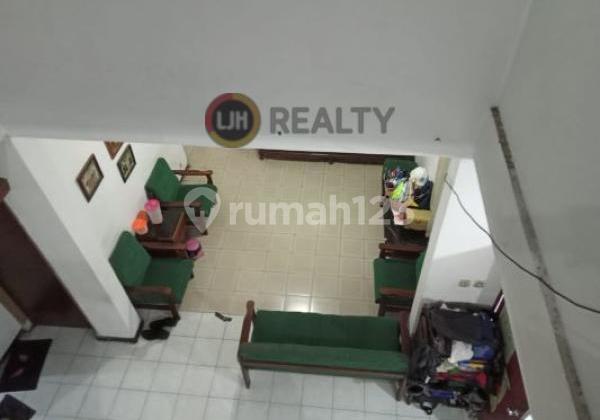 For Sale: 2-Storey House, Land Area 270m2, 6 Bedrooms, Inside a Complex, 24-Hour Security, 5 Km from Pasteur Toll Gate, Sukaluyu Bandung 2