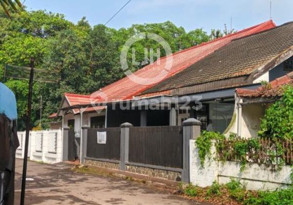 Disewakan Rumah 2 Lantai Luas 210m2, 3+1 Kamar Tidur Cocok Dijadikan Hunian/kantor Dalam Komplek Lokasi Strategis Dekat Fasilitas Umum Rumah Sakit, Sekolah, Pintu Tol Buah Batu, Mall, Universitas. Di Buah Batu Bandung