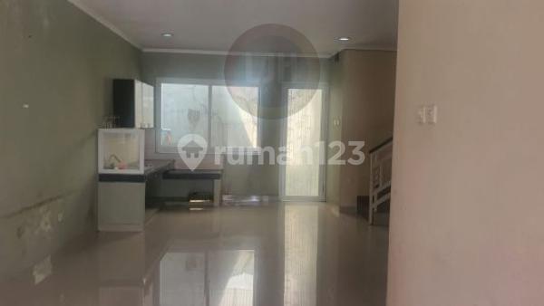 Two-Story House, Building Area 115m², 3+1 Bedrooms, Within a Cluster with One Gate Security System, Antapani Bandung 2