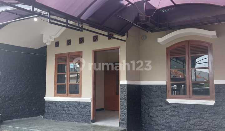 For Rent 1.5-Story House 126 M2. 4 Bedrooms Ready to Live In Gated Community with Security System. Antapani Bandung
