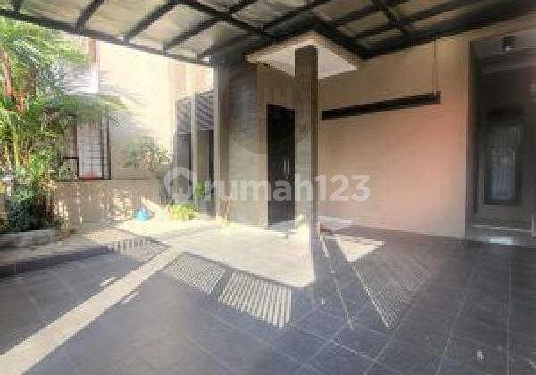 Rumah 2 Lantai Full Furnished, Siap Huni, Luas 134m2, 3+1 Kamar Tidur, Dalam Cluster One Gate Security System di Antapani Bandung 1