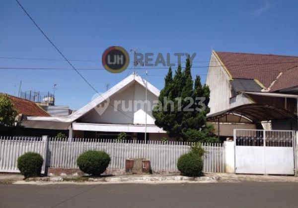 Dijual Rumah 1 Lantai Luas 286m2, 4 Kamar Tidur Dalam Komplek Keamanan 24 Jam, Hanya 15 Menit Menuju Pintu Tol Pasteur Sekaluyu Bandung