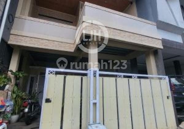 Dijual Rumah 2 Lantai, 3 Kamar Tidur, Siap Huni, Pondasi Siap Bangun 4 Lantai Dalam Komplek Keamanan 24 Jam, Di Ujung Berung Bandung