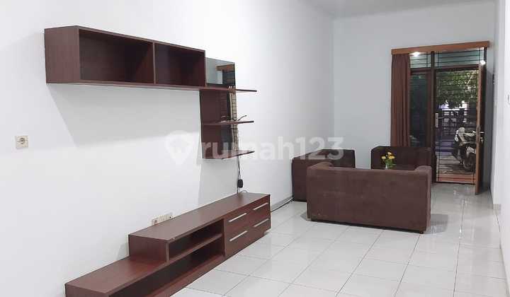 Disewakan Rumah 2 Lantai Luas 108 M2. 3 Kamar Tidur Full Furnished Siap Huni. Di Antapani Bandung 2