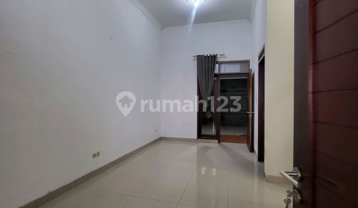 Single-Story House 108 M2. 2 Bedrooms Ready to Live In Within a Cluster with One Gate Security System 24-Hour Security. Cluster Facilities: Playground, Mosque. Antapani Bandung.