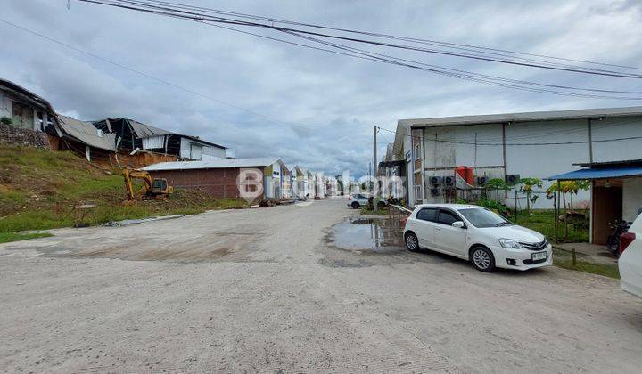Gudang luas 900m2 1
