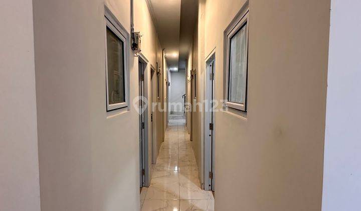 Kost 3 Lantai 25 Kamar di Griya Loka Bsd, Tangerang 1