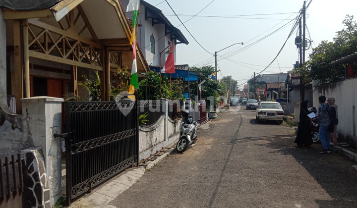#006#Dijual kosan yg selalu terisi penuh dikompleks perumahan elit