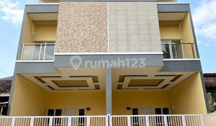 Pasti Cuan! Rumah Bagus 2 Lantai di Harapan Indah,Bekasi