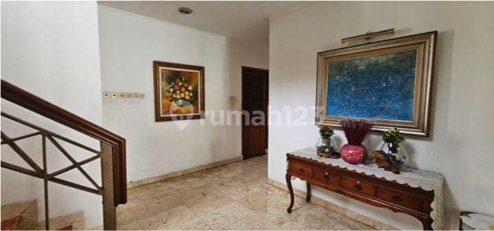 Rumah 2 Lantai di Kemang 2