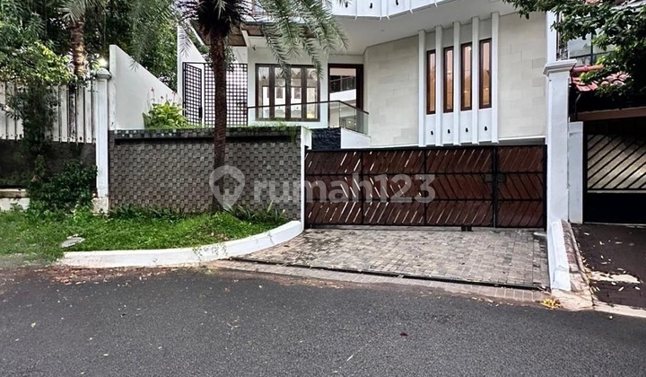 Dijual Rumah Modern tropical Pondok Indah Jakarta Selatan 2
