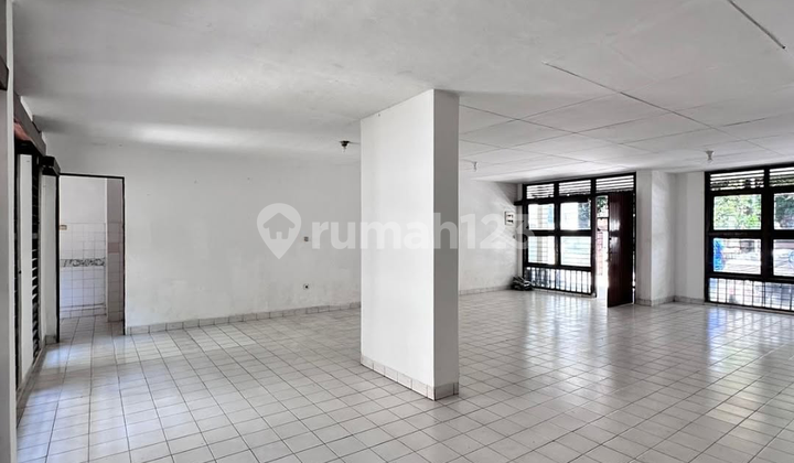 For sale, great deal old house, land calculation, prime area Kebayoran Baru, South Jakarta. For sale, great deal old house, land calculation, prime area Kebayoran Baru, South Jakarta.