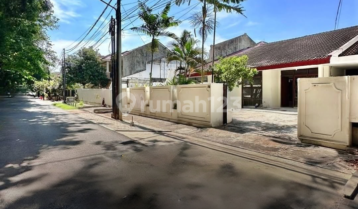For sale, great deal old house, land calculation, prime area Kebayoran Baru, South Jakarta. For sale, great deal old house, land calculation, prime area Kebayoran Baru, South Jakarta.