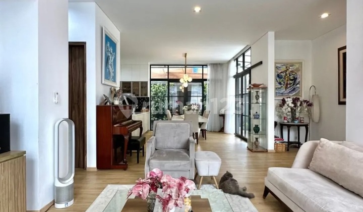 For sale 3-story house with rooftop in Cipete Cilandak, South Jakarta 2