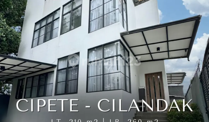 For sale 3-story house with rooftop in Cipete Cilandak, South Jakarta