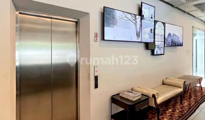 COMMERCIAL BUILDING FOR SALE IN PAKUBUWONO, SOUTH JAKARTA COMMERCIAL BUILDING FOR SALE IN PAKUBUWONO, SOUTH JAKARTA