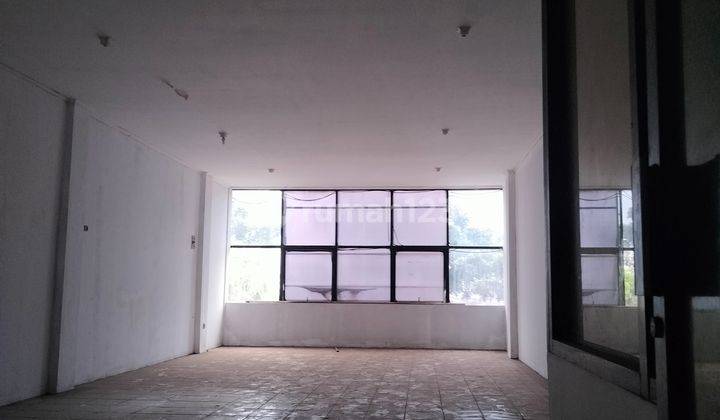 Dijual/disewakan Ruko Dengan Lokasi Yang Cukup Strategis 
