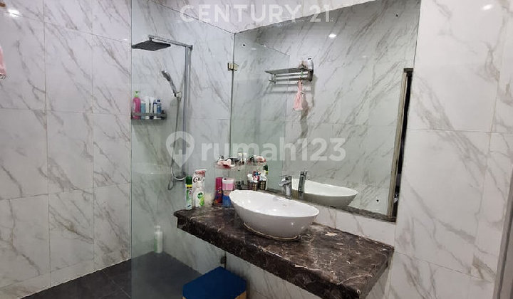 Dijual Rumah di Taman Semanan Indah Jakarta Barat 2