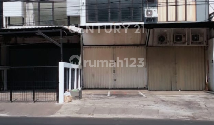 Strategic Business Location! 2-Story Shop House in Radio Dalam Raya, South Jakarta