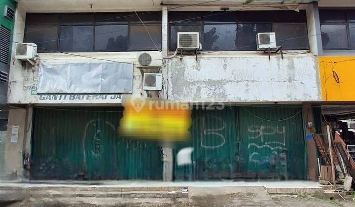 Dijual/Disewakan Ruko Cukup  Luas Di Lokasi Strategis 