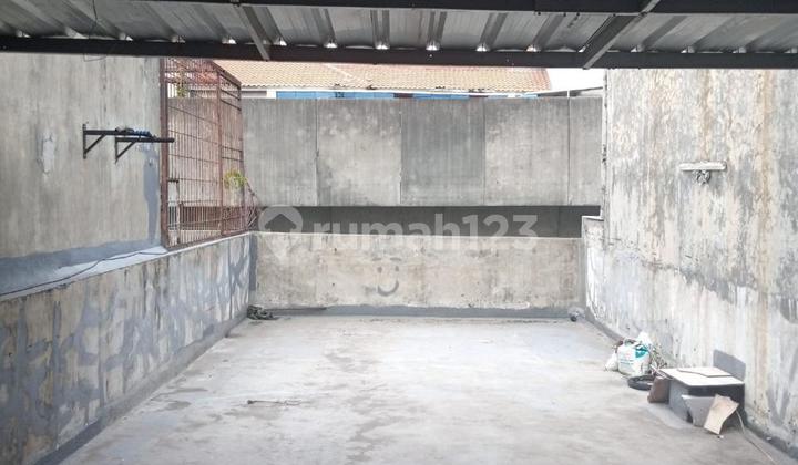 For Rent: 3-Story Shop House Plus Rooftop in Strategic Location For Rent: 3-Story Shop House Plus Rooftop in Strategic Location